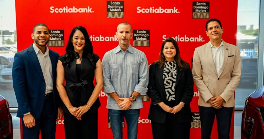 Scotiabank celebra 105 años en RD con sorteo de SUV Cadillac