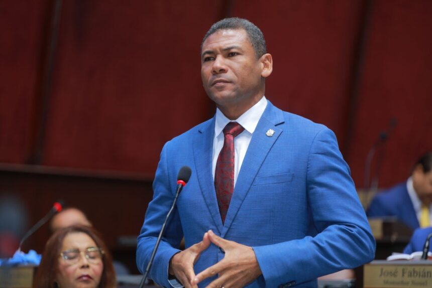 Fuerza del Pueblo exige indexación salarial en presupuesto 2026