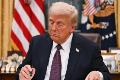 Veinticuatro estados demandan a Trump por nuevos aranceles del 10%