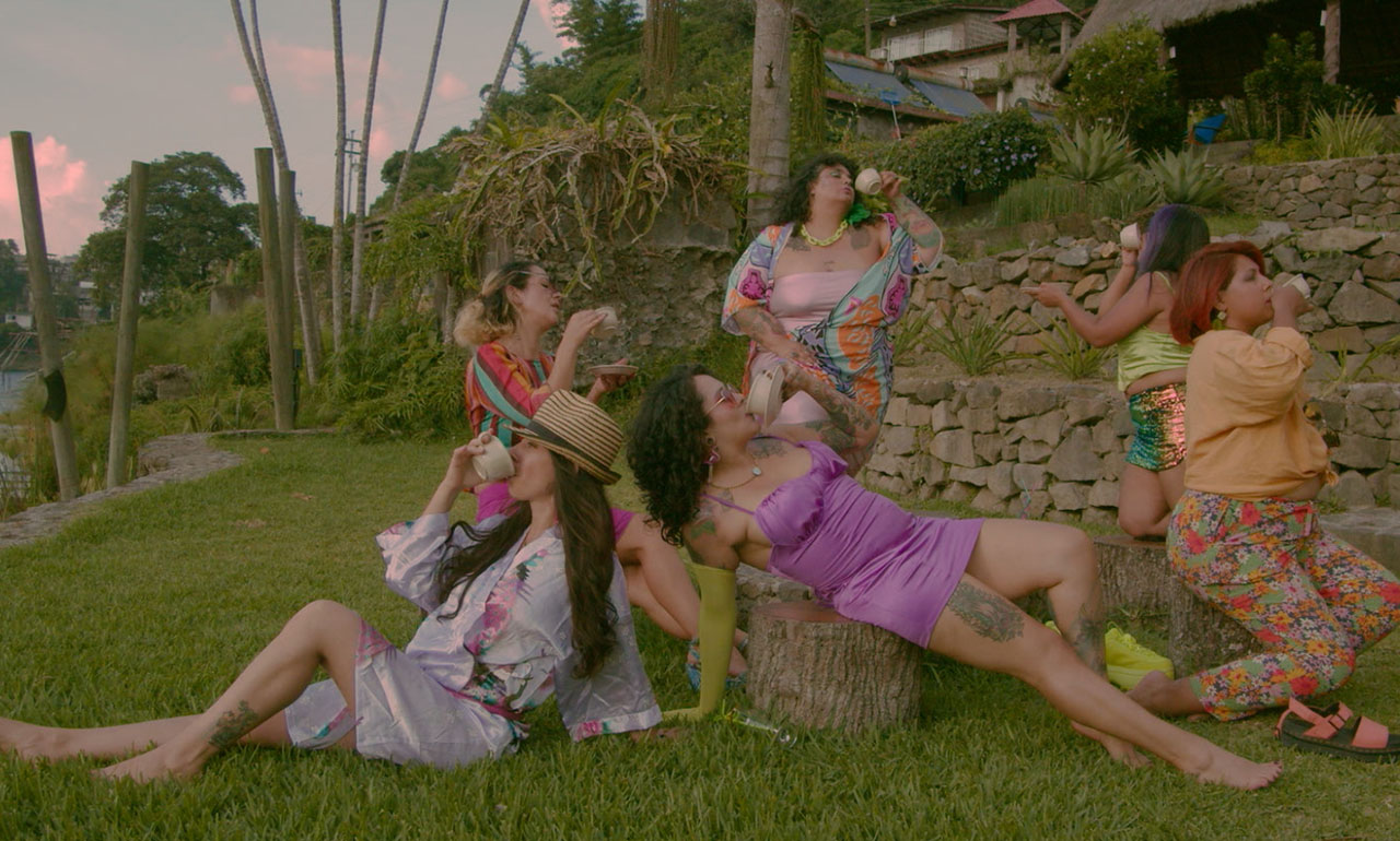 Raperas lanzan campaña “8M todo el año” por la música feminista