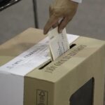 Cierran urnas en Colombia tras elecciones legislativas y consultas
