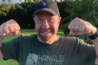 Chuck Norris es hospitalizado de emergencia en Hawái