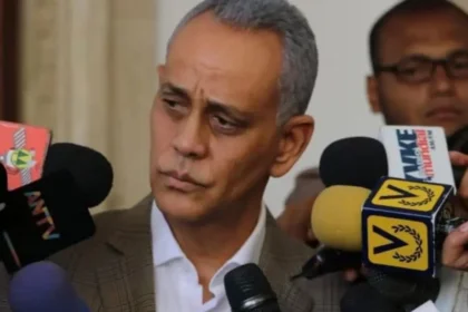 Fuerza del Pueblo alerta por posible alza del petróleo y su impacto RD