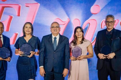 Devocional interreligioso de Pascua reúne a 1,000 en Santo Domingo