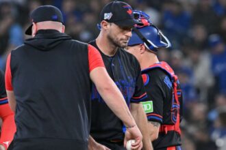 Max Scherzer, baja en Azulejos por tendinitis y lesión de tobillo