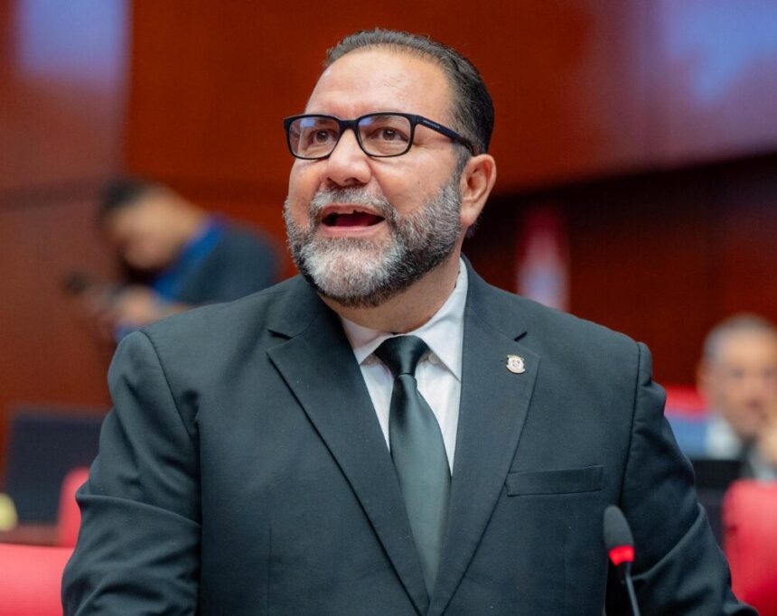 Genao critica fallas estatales a un año de tragedia en Jet Set