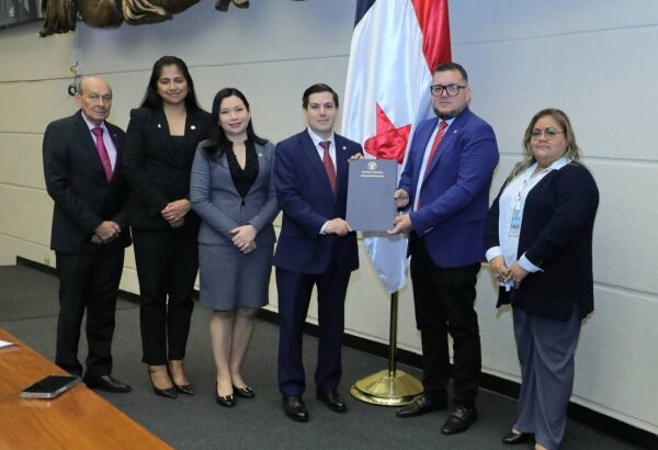 Panamá se integra a la OHI y refuerza la gobernanza marítima global