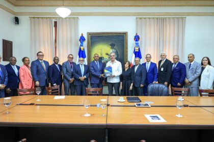 Abinader respalda Plan Estratégico Peravia 2025-2055