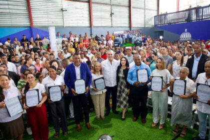 Abinader autoriza transferencia de tierras para reforma agraria