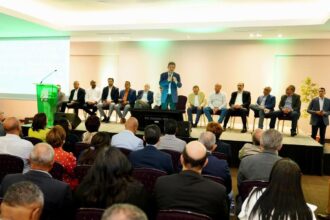 Leonel Fernández refuerza Fuerza del Pueblo rumbo a 2028