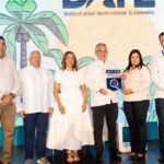 Turismo RD entrega placas QUALITUR a hoteles por excelencia 2026