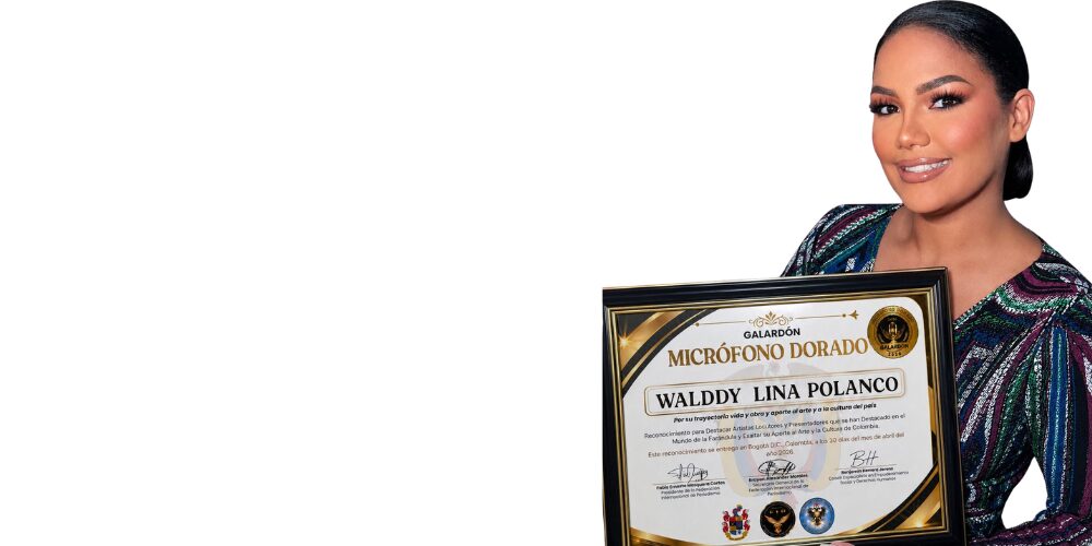 Walddy Lina Polanco recibe el Micrófono Dorado en Colombia