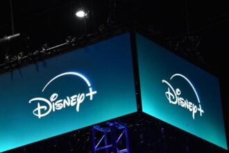 Disney gana 4,649 mdd y apuesta por tecnología en 2026