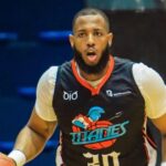 Araújo y Reyes guían victoria de Titanes sobre Reales 87-83