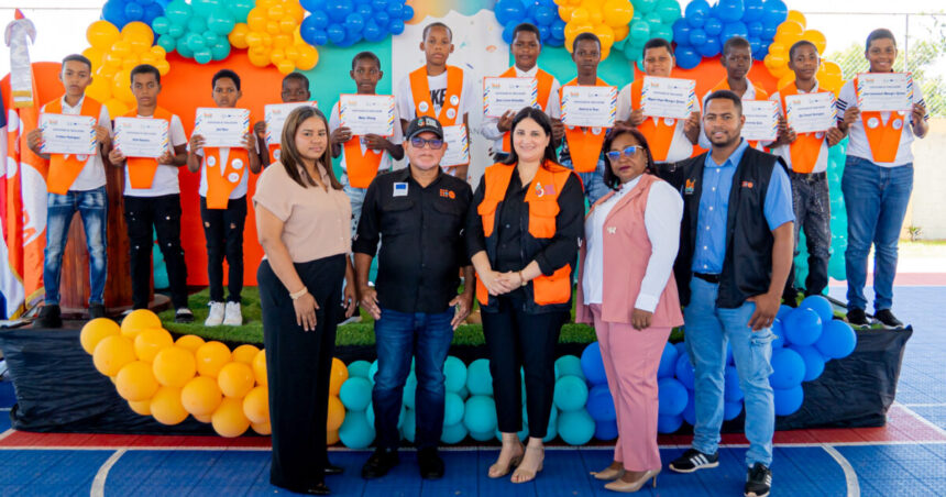 Dajabón gradúa a 100 jóvenes en prevención de violencia y embarazo