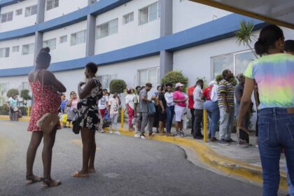 Amnistía pide a RD separar salud y control migratorio sin discriminar