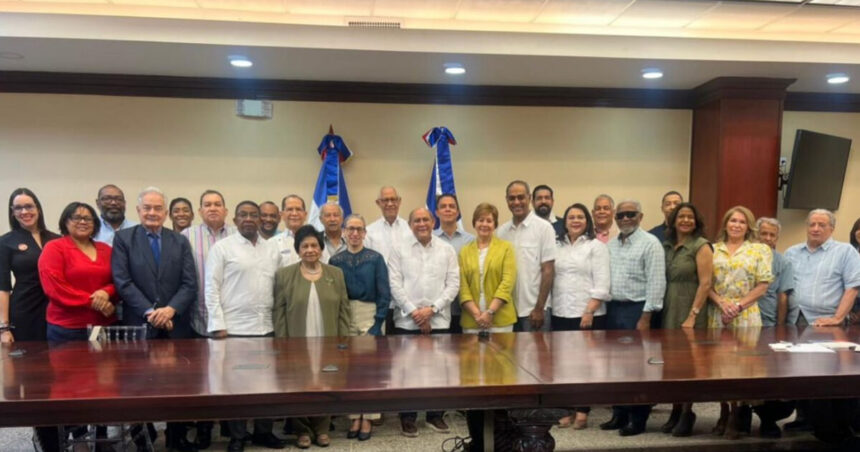 Definen metodología para reforma educativa en República Dominicana