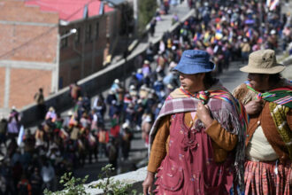 Bolivia: cuarta semana de protestas y marchas contra Rodrigo Paz