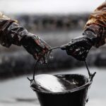 Petróleo WTI sube a 102.5 dólares por crisis en Ormuz
