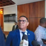 Diputado exige que Antonio Taveras ceda curul tras dejar PRM