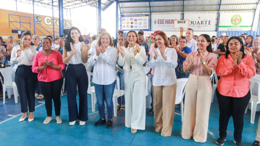 Más de 38,000 familias de Valverde y Santiago Rodríguez reciben apoyo de Supérate