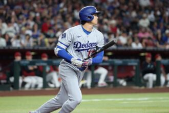Ohtani conecta jonrón y sale lesionado en victoria de Dodgers