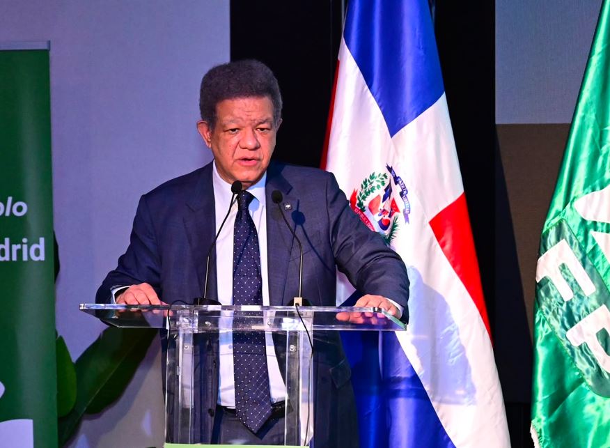 Leonel Fernández rechaza reforma fiscal del gobierno dominicano