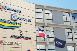 Bancos dominicanos aplican nuevo impuesto del 0.20% a transferencias